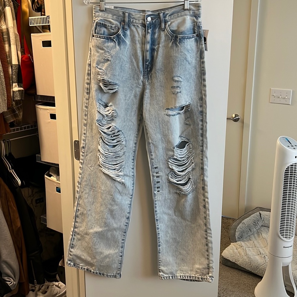 Buckle KanCan Jeans SZ 28R. High Waist, Wide Leg.